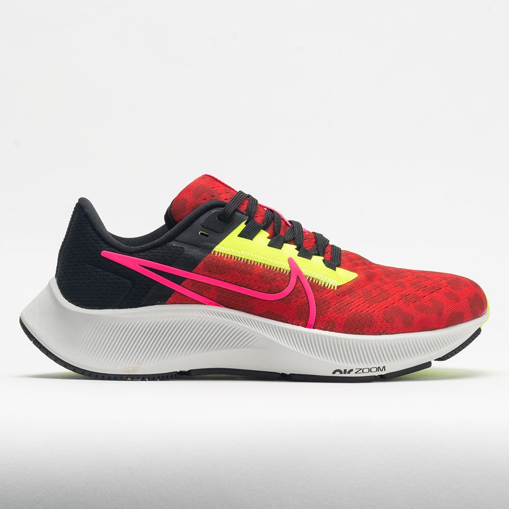 045280_3 Nike Air Zoom Pegasus 38 Womens Chile Red/Black - Image 1