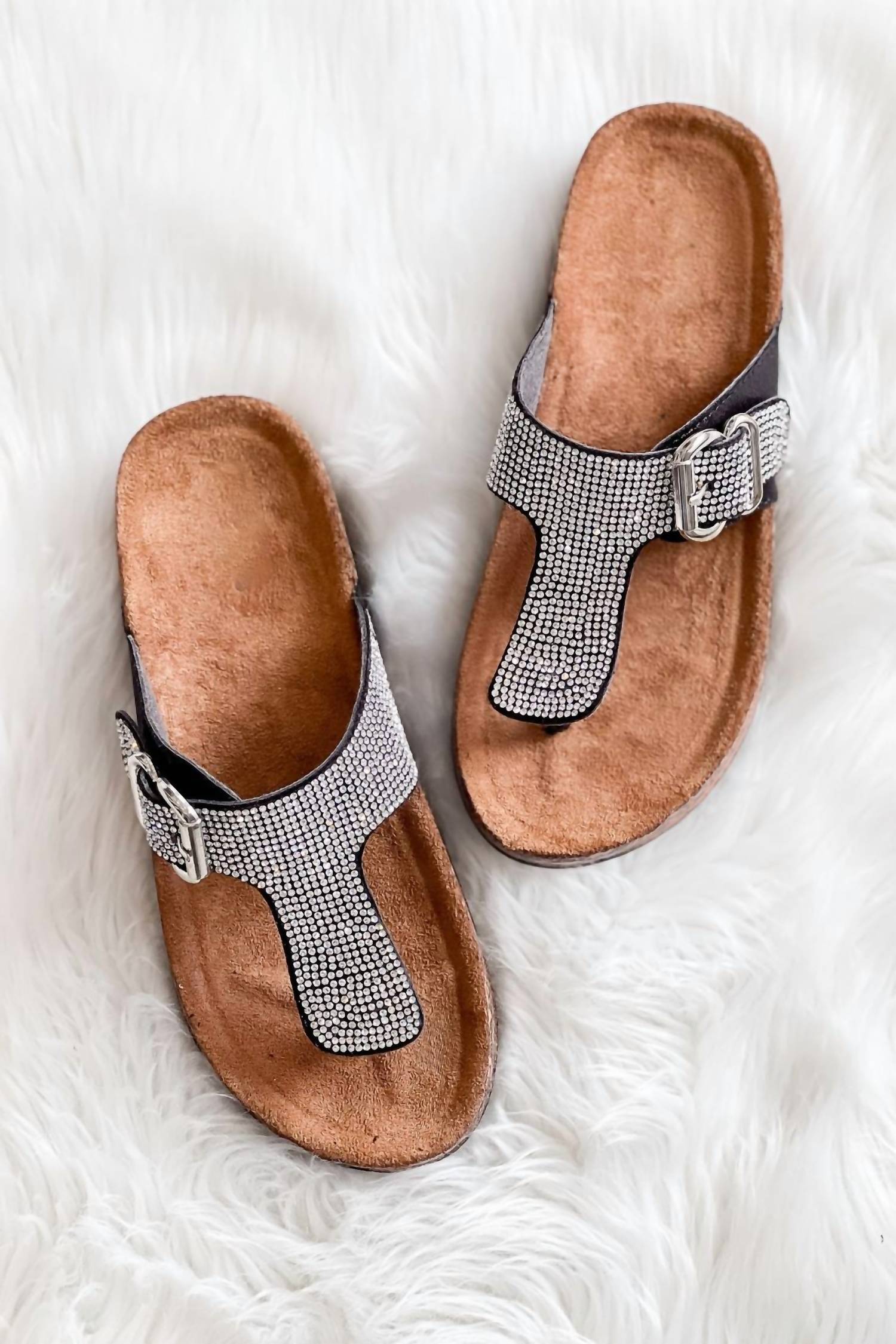 d9fafb8f-5bdb-4386-8b37-79058a0227be-upscale_15k-1500x1500-70 Qupid - Women Sparkle Sandals - Image 1