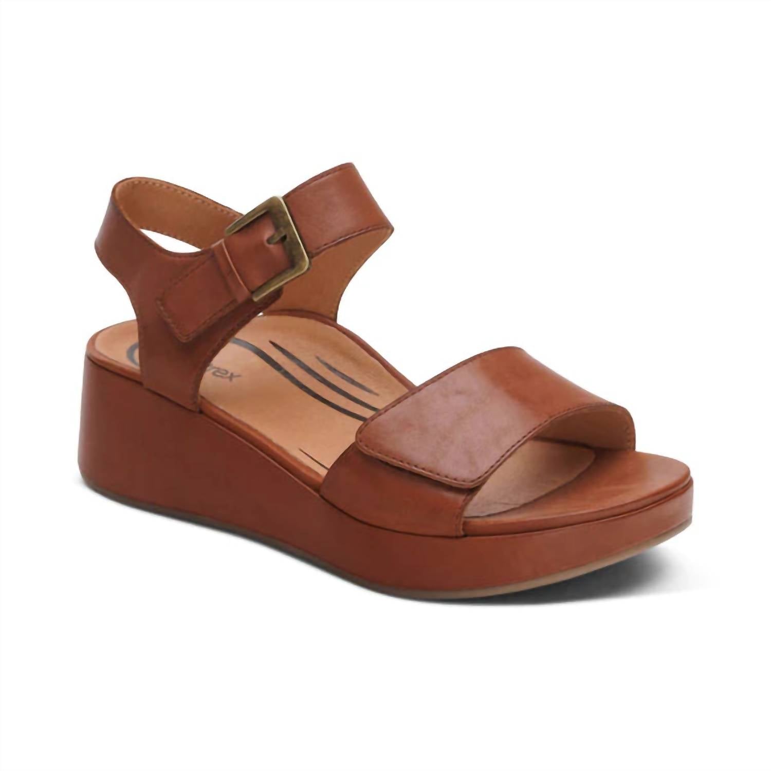 ef4c7499-b9ee-4039-8a5f-1a0579ee012d-upscale_15k-1500x1500-70 Aetrex - Women's Ariel Sandals - Image 1